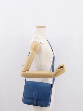 LOUIS VUITTON Epi Cartouchiere MM Shoulder Bag Blue M52245 LV Auth 162054